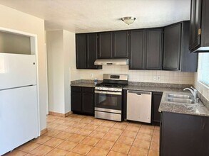 Building Photo - 4571 Alhambra Dr