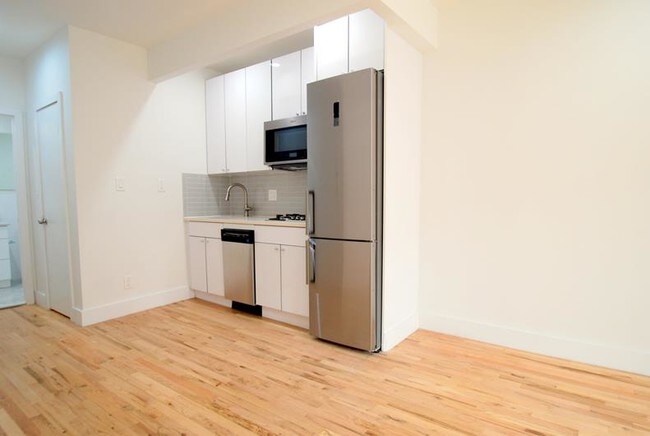 Building Photo - 263 West 19th Street