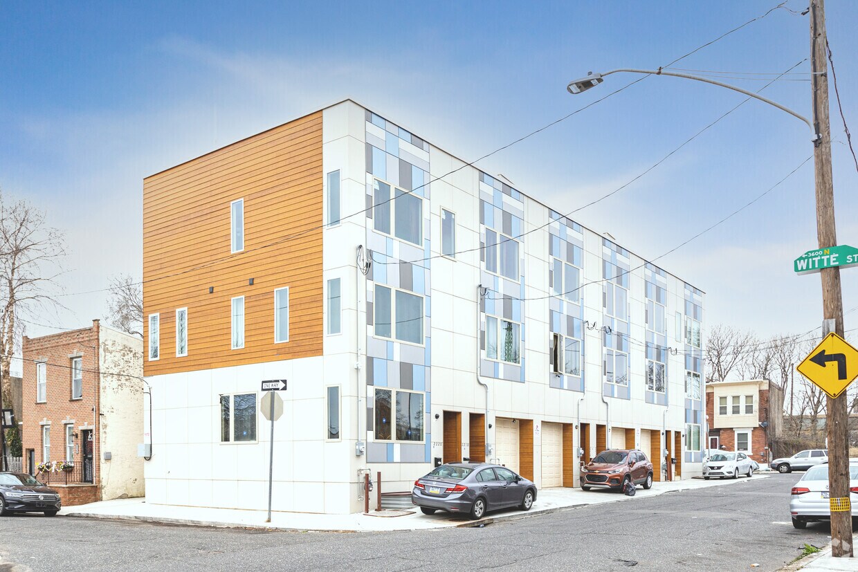 Building Photo - Richmond Court