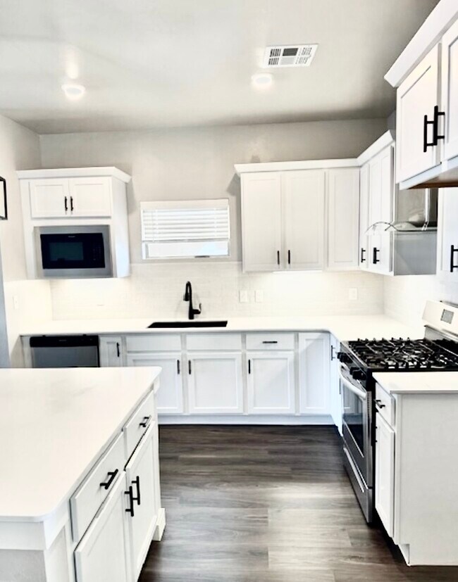 Foto del edificio - 533 NW 176th St