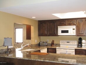 Building Photo - 5602 N Camino Del Sol