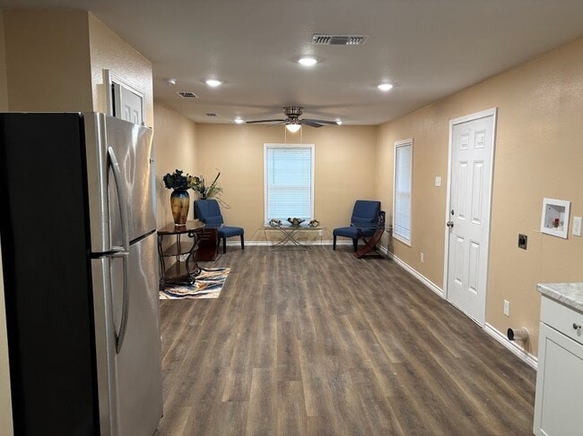 Building Photo - 2075 FM 2625