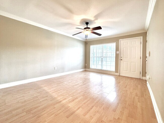 Foto del edificio - Stylish 2BR Condo in The Bradshaw – Gated ...