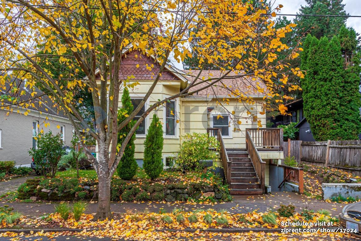 Primary Photo - 131 SE 30th Pl