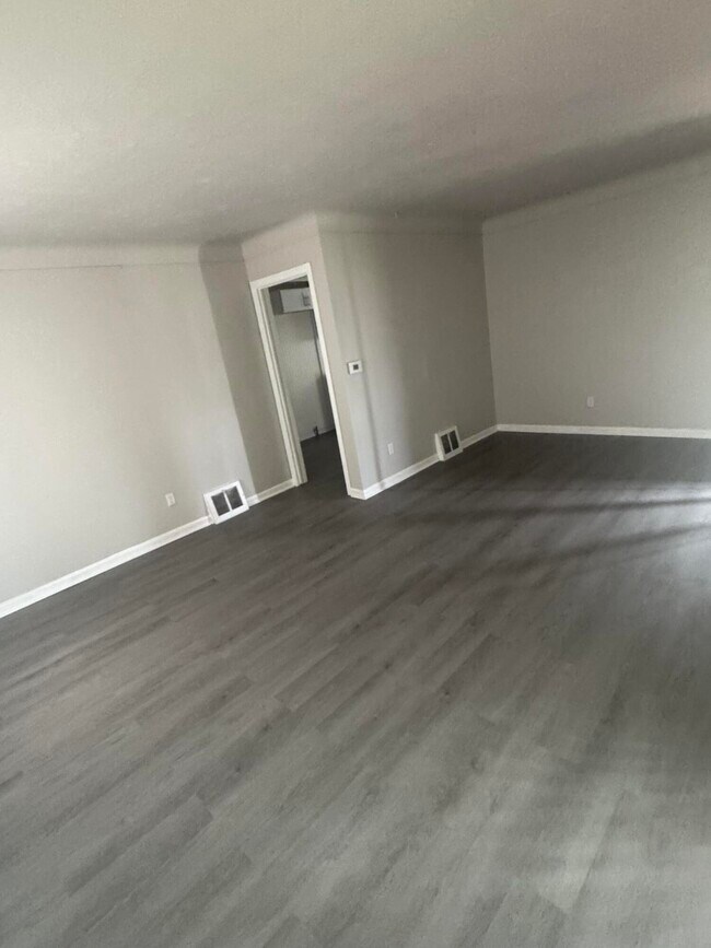 Foto del edificio - 8824 Artesian St