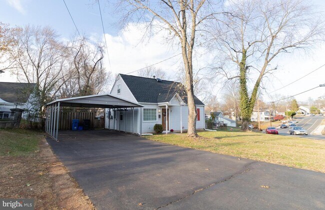 Building Photo - 296 Manassas Dr