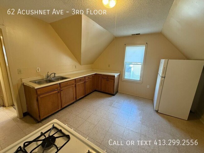 Foto del edificio - 62 Acushnet Ave