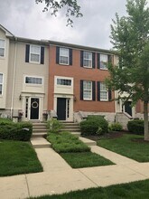 Building Photo - 754 Thornbury Ct