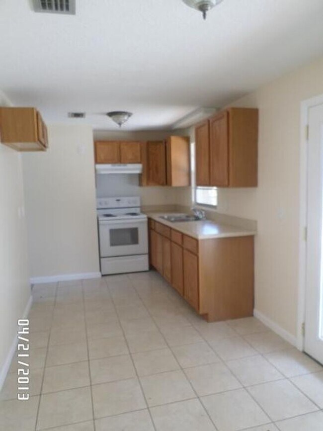 Foto del edificio - Charming Home Coming Soon in North Jax