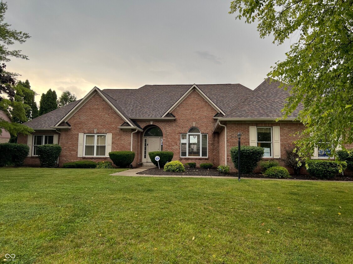 Foto principal - 2432 Laurel Lakes Blvd