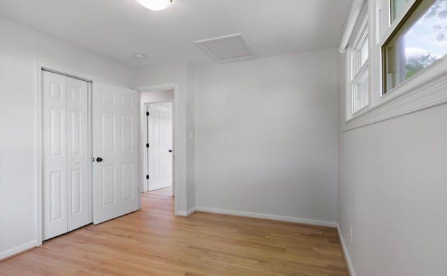 Photo - 5954 Kedron St House