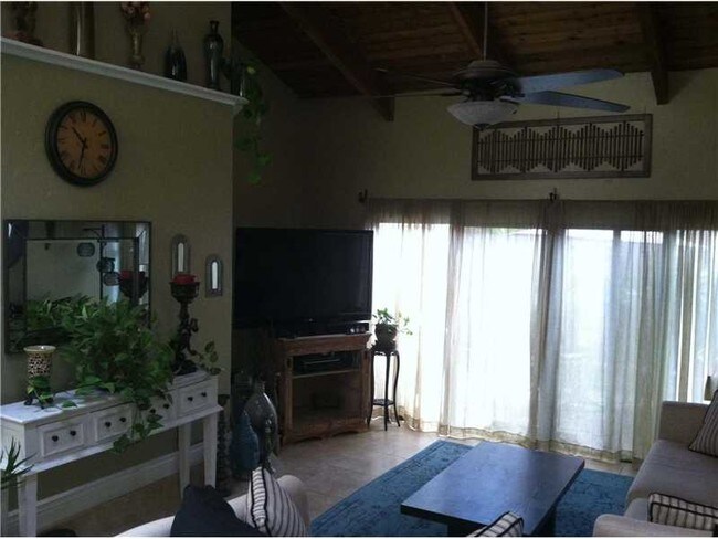 Foto del edificio - 8002 SW 21st Pl