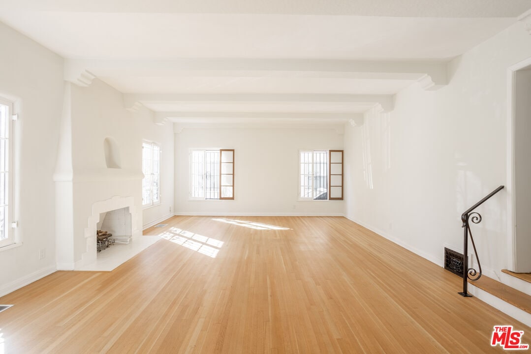 Foto principal - 165 S Mansfield Ave