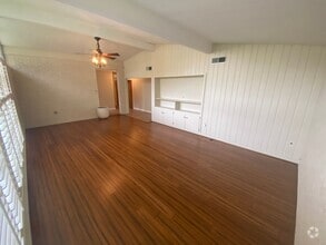 Building Photo - 3158 Broussard St