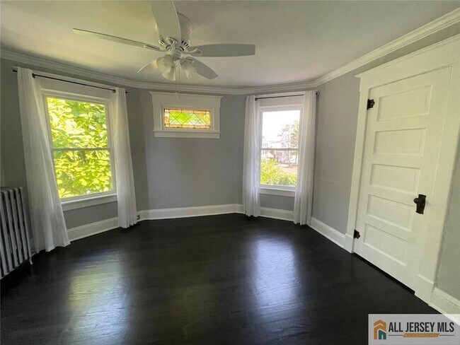 Foto del edificio - 192 S Main St