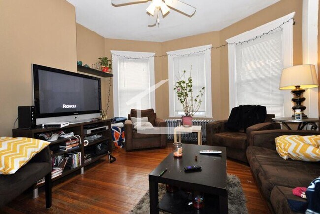 Foto del edificio - 144 Brooks St