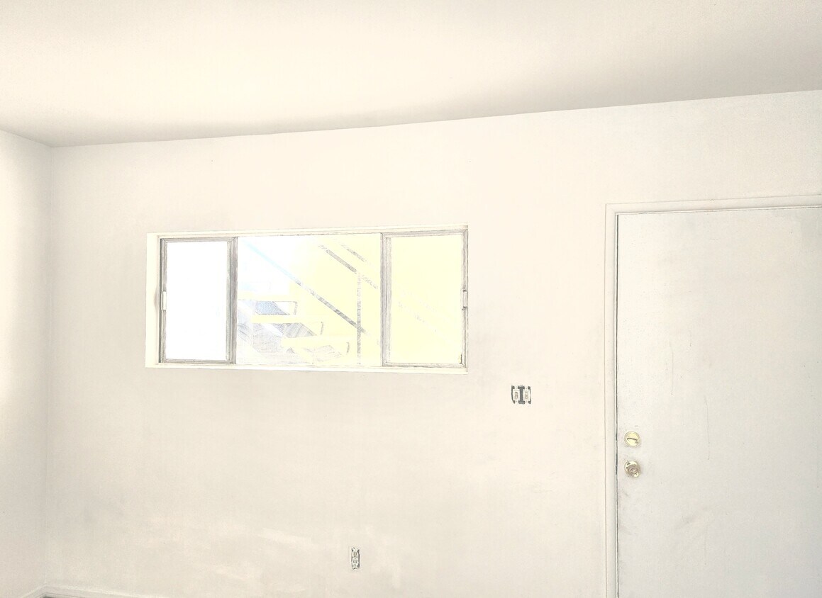 Main room - 1512 Penmar Ave