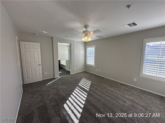 Foto del edificio - 179 Desert Pond Ave