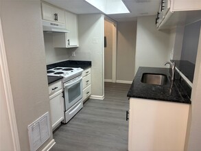 Building Photo - 5650 Birchmont Dr