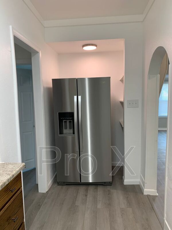 Foto del edificio - 609 W 9th St