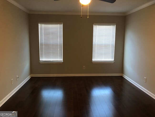 Foto del edificio - 606 Ridgefield Dr
