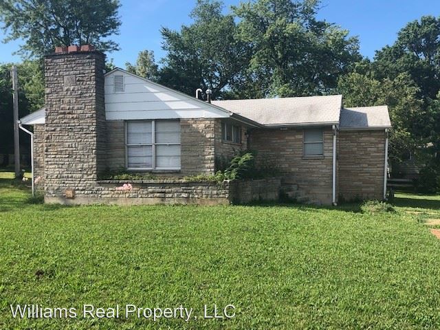 Primary Photo - 3 br, 1.5 bath House - 102 W. 16th St.