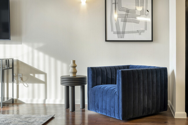 Foto del edificio - 8540 Homeplace Dr