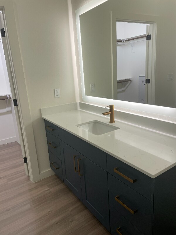 Foto del edificio - 1150 E Colfax Ave