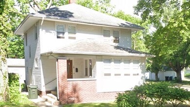 Building Photo - 801 S 23rd St