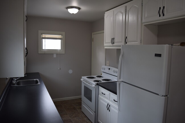 Building Photo - 4265 Regent Ave N