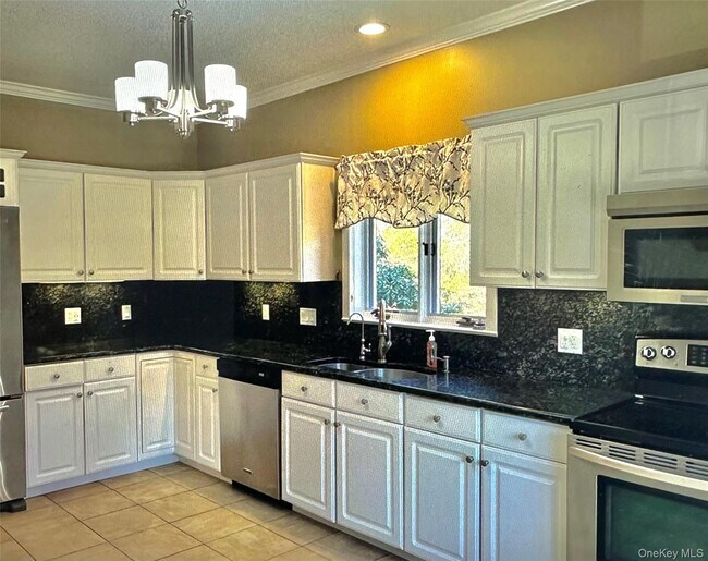 Foto del edificio - 668 Heritage Hls