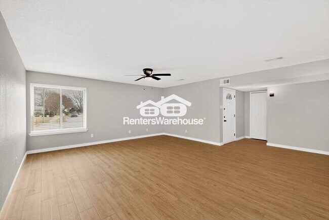 Foto del edificio - ****1 Month Rent Concession***** Plano Renovated Gem Ready