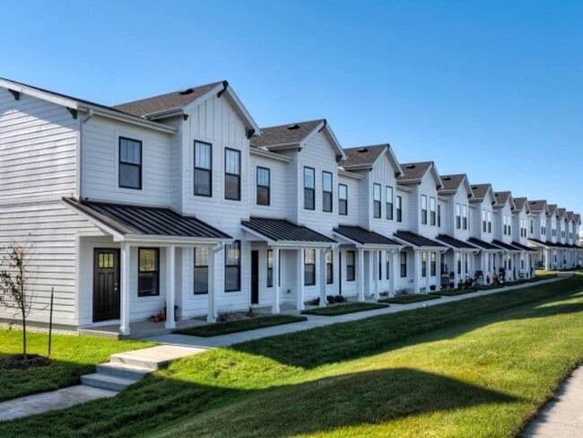 Interior Photo - Cove at Prairie Trail