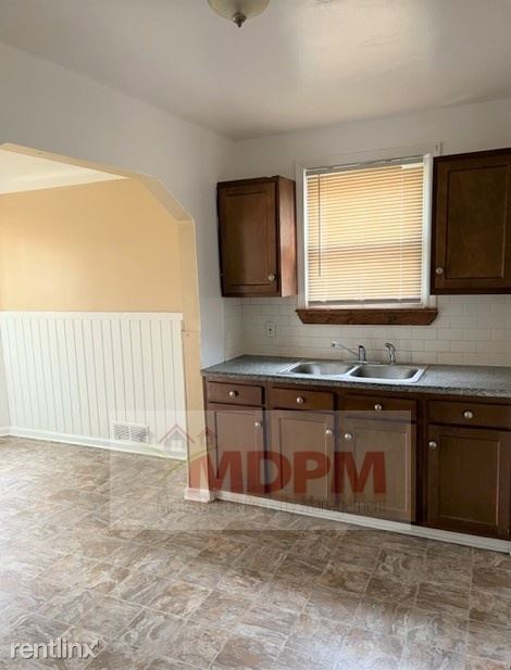 Building Photo - 3 br, 1 bath House - 7251 Stout St