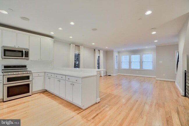 Building Photo - 1714 Olive St