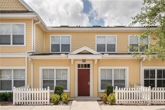 Building Photo - 4000 Santa Maria Dr