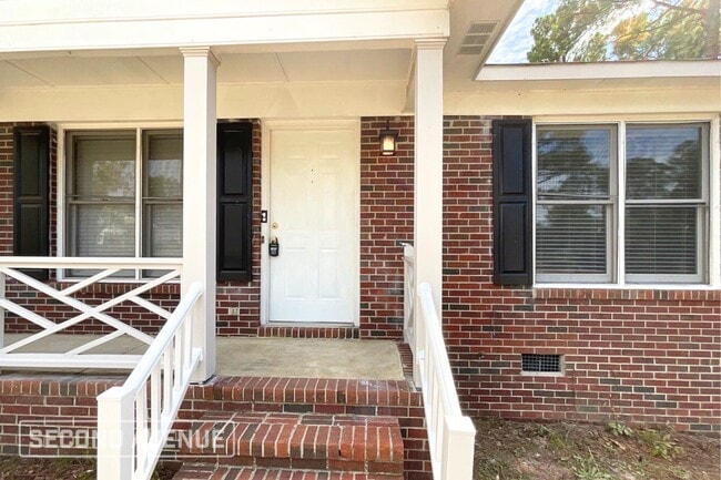 Building Photo - 200 Eppingdale Dr