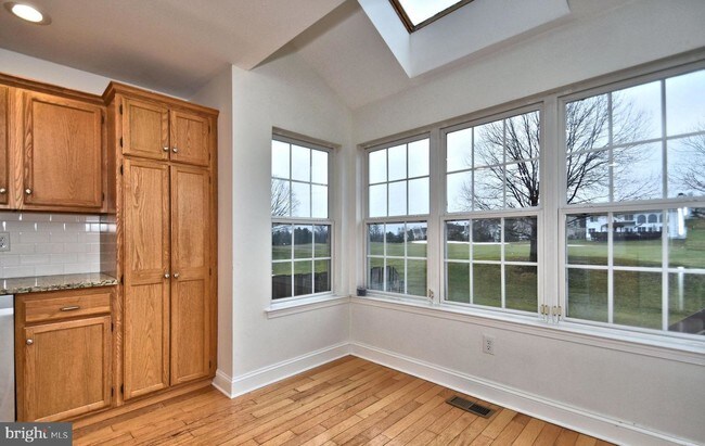 Building Photo - 143 Gleneagles Dr