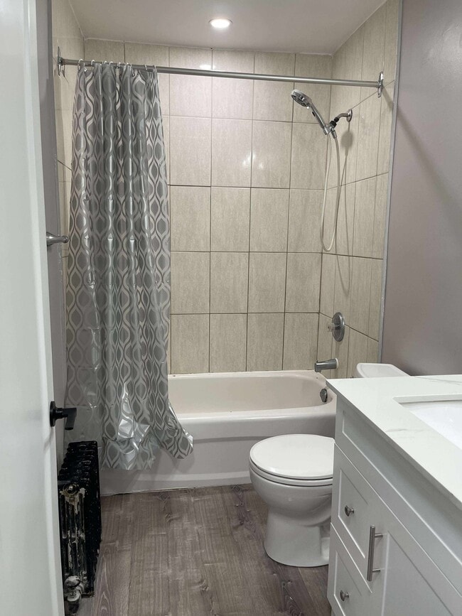 Bath room - 6 Glen Rd