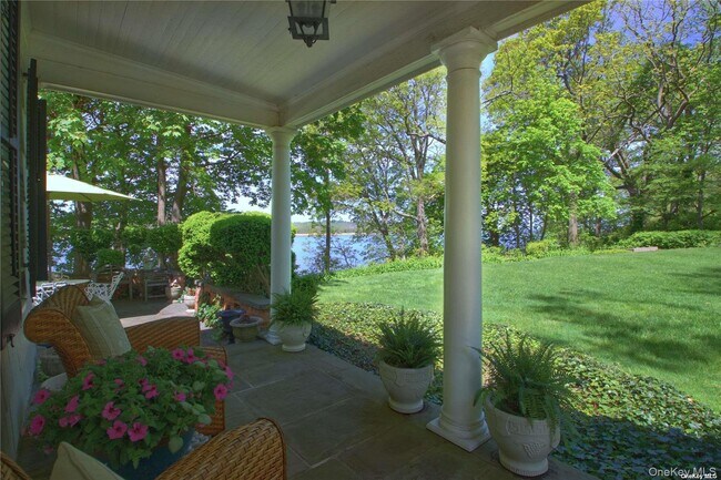 Foto del edificio - 435 Bryant Ave