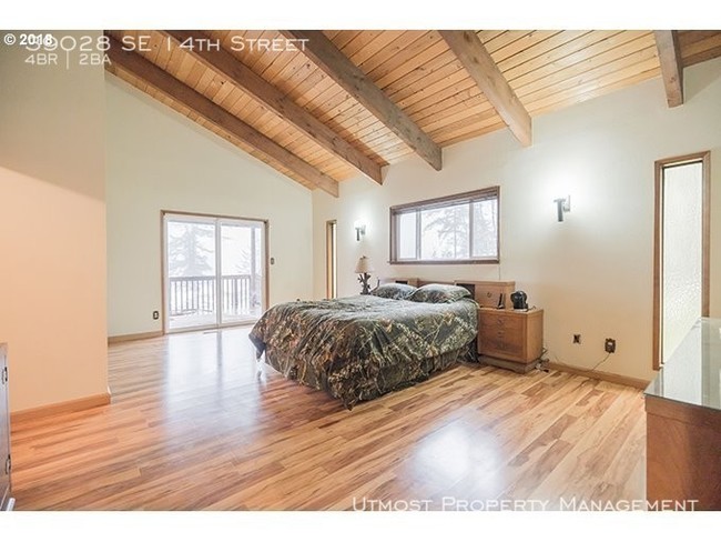 Foto del edificio - Cabin Home on 7 acres, VIEWS and HUGE SHOP!
