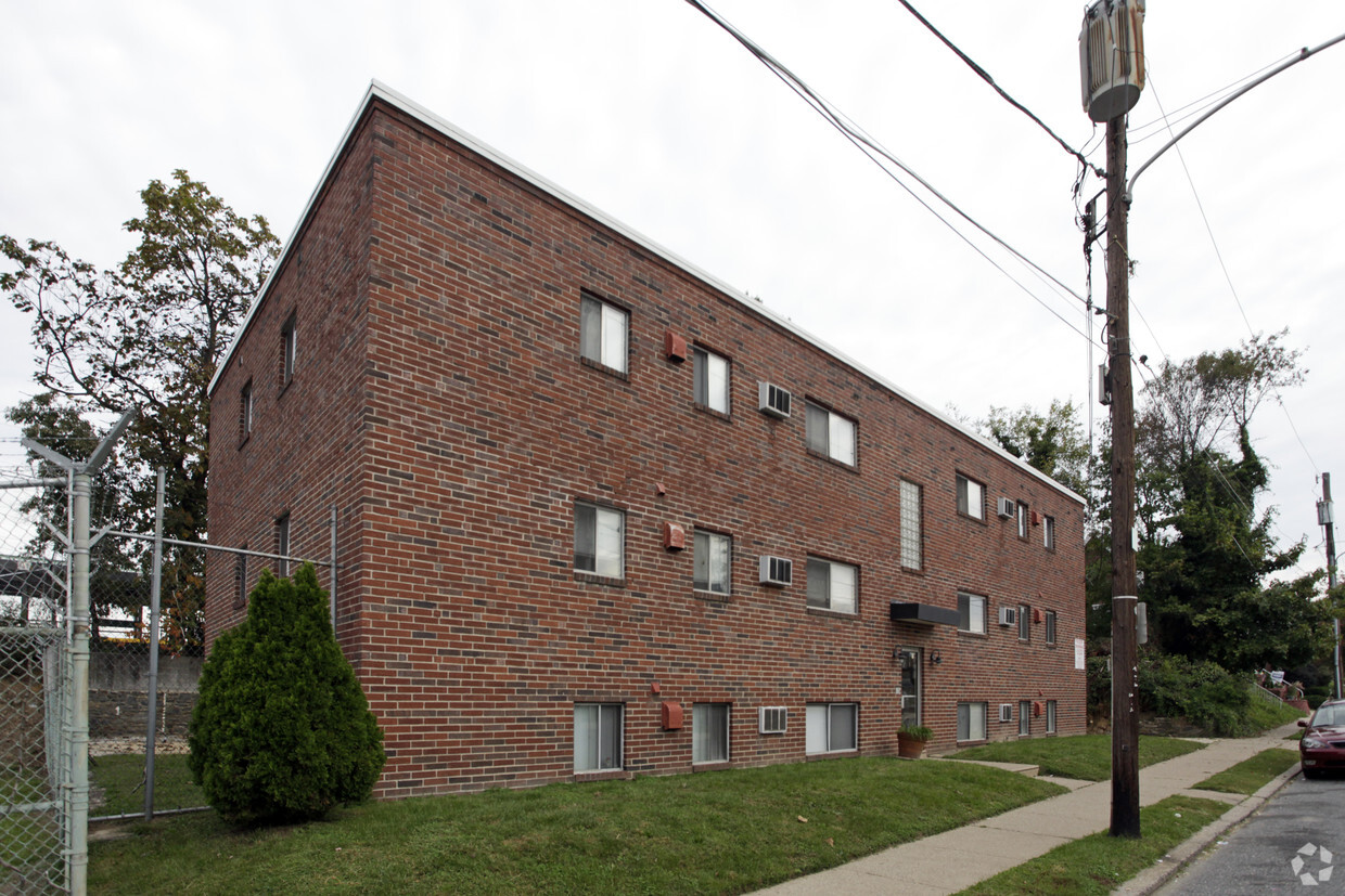 Building Photo - Fox Chase Apartments