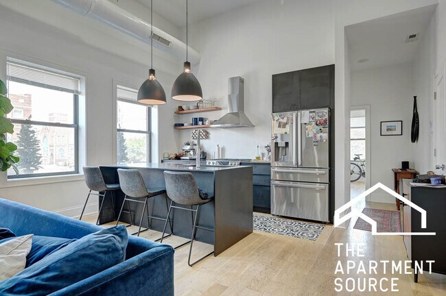 Foto del edificio - 3435 W Fullerton Ave