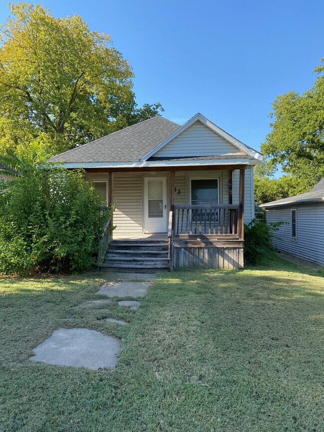 Foto del edificio - 313 E Lincoln Ave
