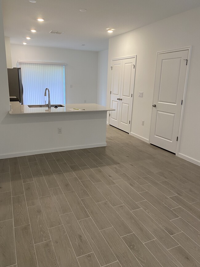 Building Photo - 3409 SW 34th Avenue Cir