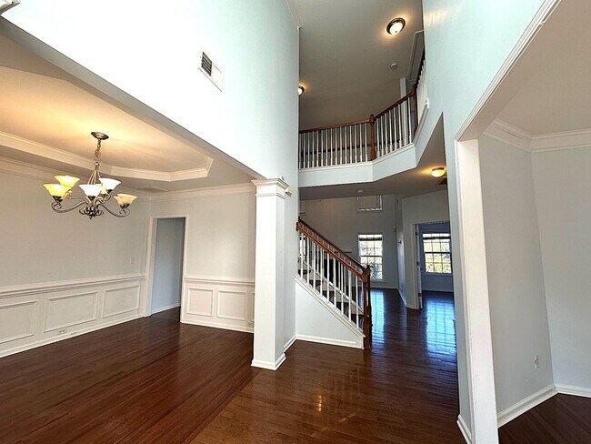 Building Photo - 6333 Hermsley Rd