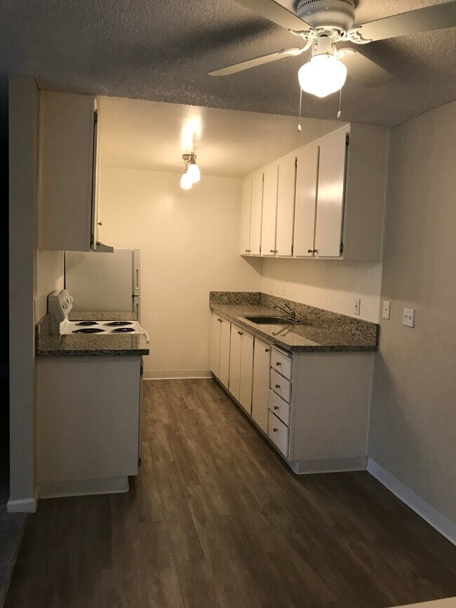 Foto del edificio - 1243 Morse Ave