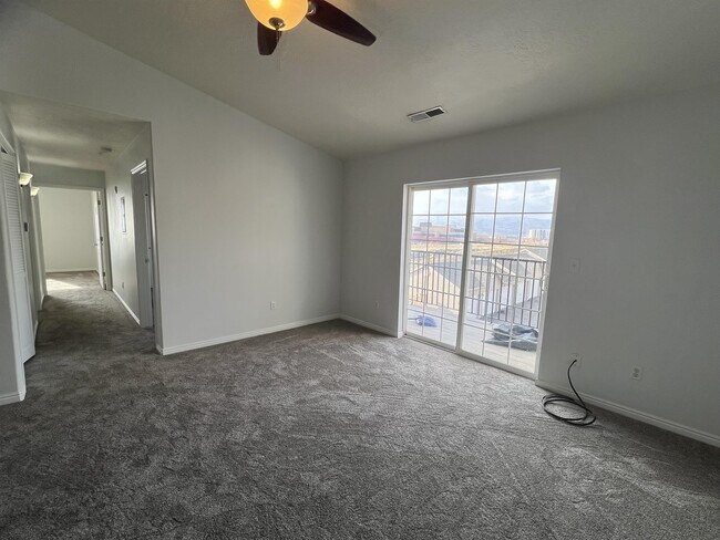 Foto del edificio - 1551 Westbury Way