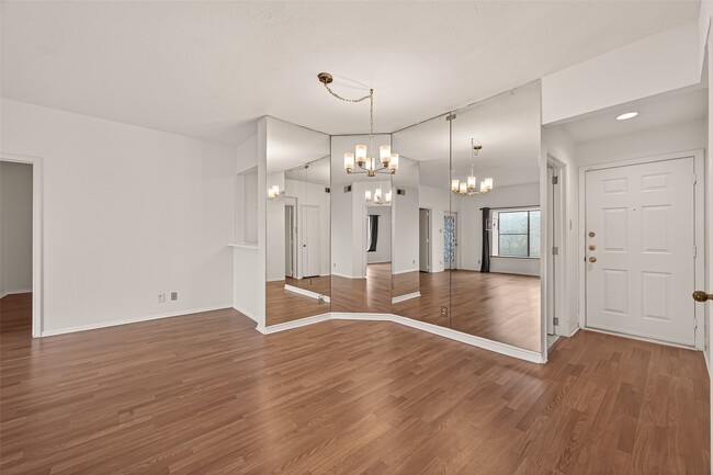 Building Photo - 2211 S Braeswood Blvd