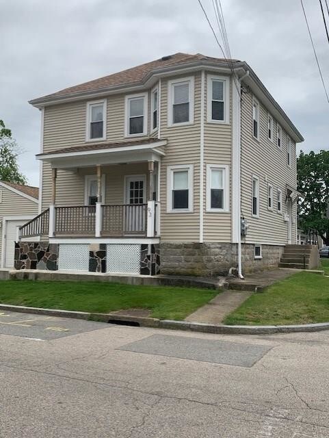 Primary Photo - 93 Metacomet Ave
